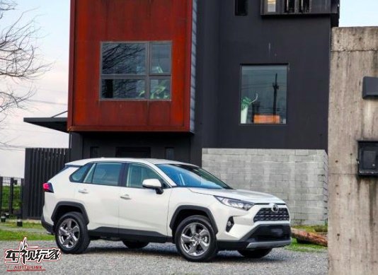 化身“城市生活家”？全新RAV4荣放是怎么做到的